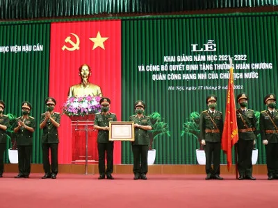 HỌC VIỆN HẬU CẦN KHAI GIẢNG NĂM HỌC 2021-2022 VÀ CÔNG BỐ QUYẾT ĐỊNH TẶNG THƯỞNG HUÂN CHƯƠNG CỦA CHỦ TỊCH NƯỚC