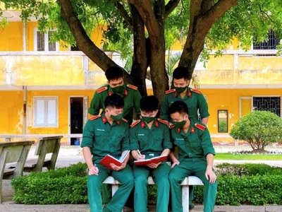 THỦ KHOA LÊ VIẾT THÀNH ĐAM MÊ HỌC TẬP