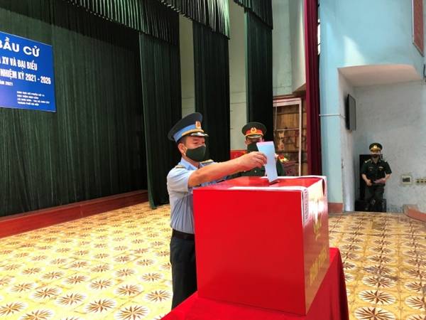 HỆ ĐÀO TẠO CHUYÊN NGÀNH HOÀN THÀNH TỐT NHIỆM VỤ BẦU CỬ ĐẠI BIỂU QUỐC HỘI KHÓA XV VÀ BẦU CỬ ĐẠI BIỂU HỘI ĐỒNG NHÂN DÂN CÁC CẤP NHIỆM KỲ 2021 - 2026