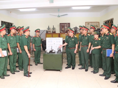 THI ĐUA LẬP CÔNG, TÔ HỒNG TRUYỀN THỐNG