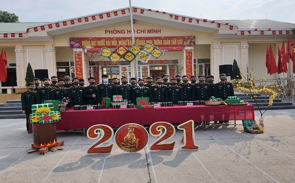 TIỂU ĐOÀN 2 TỔ CHỨC HỘI THI GÓI BÁNH CHƯNG VÀ MÂM CỖ NGÀY TẾT