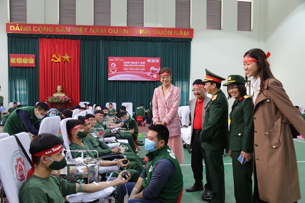 TUỔI TRẺ HỌC VIỆN HẬU CẦN HÀO HỨNG NGÀY HỘI “CHỦ NHẬT ĐỎ” NĂM 2021