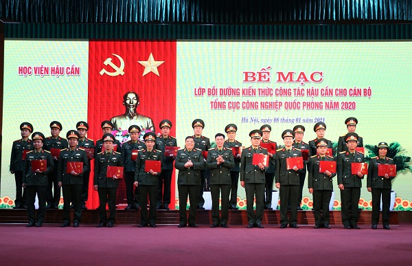 HỌC VIỆN HẬU CẦN TỔ CHỨC BẾ MẠC LỚP BỒI DƯỠNG KIẾN THỨC CÔNG TÁC HẬU CẦN CHO CÁN BỘ TỔNG CỤC CÔNG NGHIỆP QUỐC PHÒNG