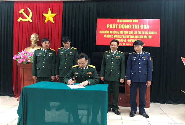 HỆ ĐÀO TẠO CHUYÊN NGÀNH TỔ CHỨC PHÁT ĐỘNG THI ĐUA CAO ĐIỂM “LẬP CÔNG DÂNG ĐẢNG”