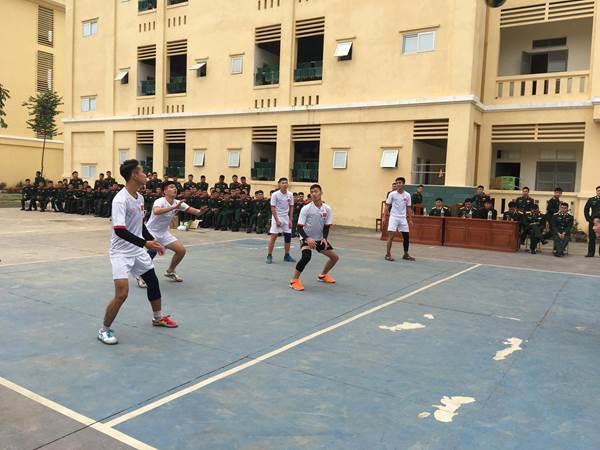 ĐOÀN CƠ SỞ TIỂU ĐOÀN 2, TỔ CHỨC GIAO LƯU BÓNG CHUYỀN CHÀO MỪNG KỶ NIỆM 76 NĂM NGÀY THÀNH LẬP QUÂN ĐỘI NHÂN DÂN VIỆT NAM, 31 NĂM NGÀY HỘI QUỐC PHÒNG TOÀN DÂN.