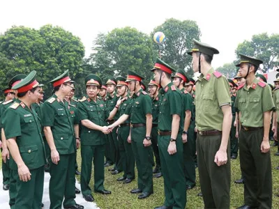 TẬP TRUNG XÂY DỰNG ĐỘI NGŨ NHÀ GIÁO TRÍ TUỆ, CHÍNH QUY, MẪU MỰC PHỤC VỤ ĐỔI MỚI CÔNG TÁC GIÁO DỤC, ĐÀO TẠO