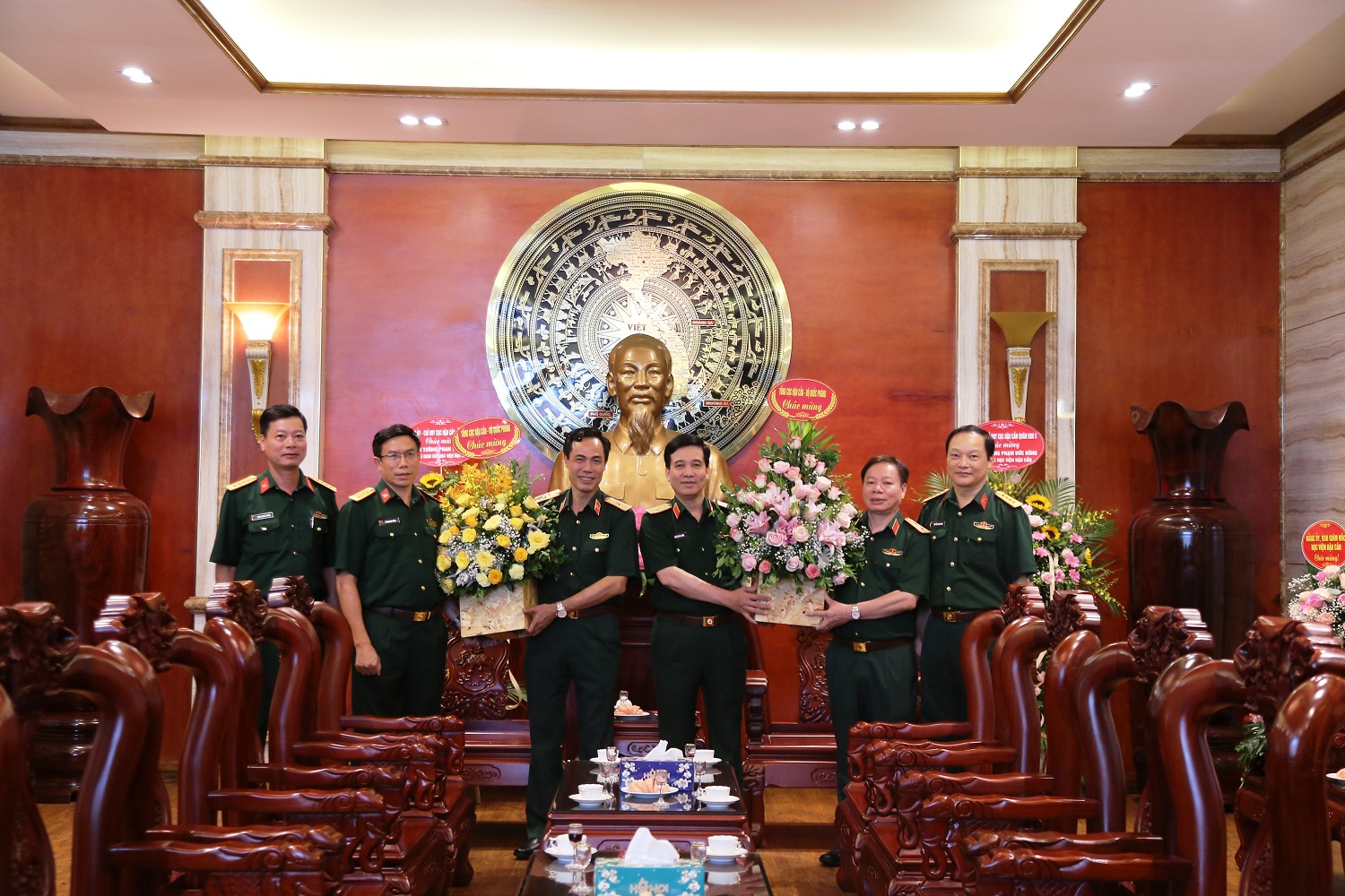 HỌC VIỆN CHÚC MỪNG ĐỒNG CHÍ PHẠM ĐỨC DŨNG VÀ ĐỒNG CHÍ PHAN TÙNG SƠN NHẬN QUYẾT ĐỊNH THĂNG QUÂN HÀM CỦA CHỦ TỊCH NƯỚC