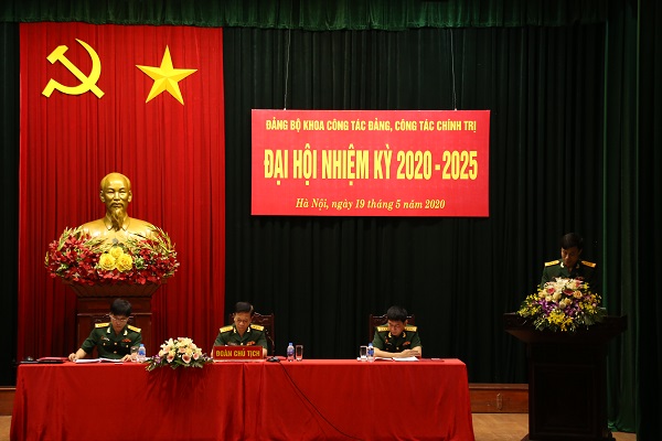 TIỂU ĐOÀN 2 TRIỂN KHAI ĐỒNG BỘ, QUYẾT LIỆT, VẬN DỤNG LINH HOẠT CÁC BIỆN PHÁP TRONG PHÒNG, CHỐNG DỊCH COVID-19