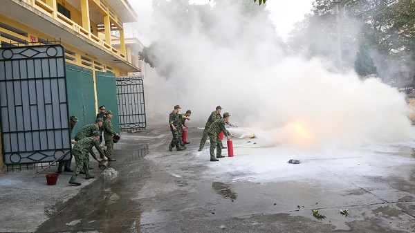 Tổ chức luyện tập các phương án phòng chống cháy nổ, bảo đảm an toàn trong dịp Tết Canh Tý 2020