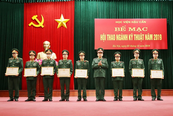 Học viện Hậu cần bế mạc Hội thao ngành Kỹ thuật năm 2019