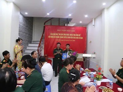 CÁN BỘ HỌC VIÊN TIỂU ĐOÀN 5 TÍCH CỰC HƯỞNG ỨNG  NGÀY PHÁP LUẬT VIỆT NAM