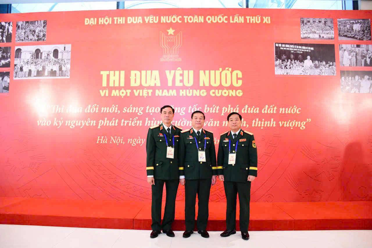 HỌC VIỆN HẬU CẦN - DẤU ẤN CỦA MỘT TẬP THỂ ANH HÙNG TẠI ĐẠI HỘI THI ĐUA YÊU NƯỚC TOÀN QUỐC LẦN THỨ XI