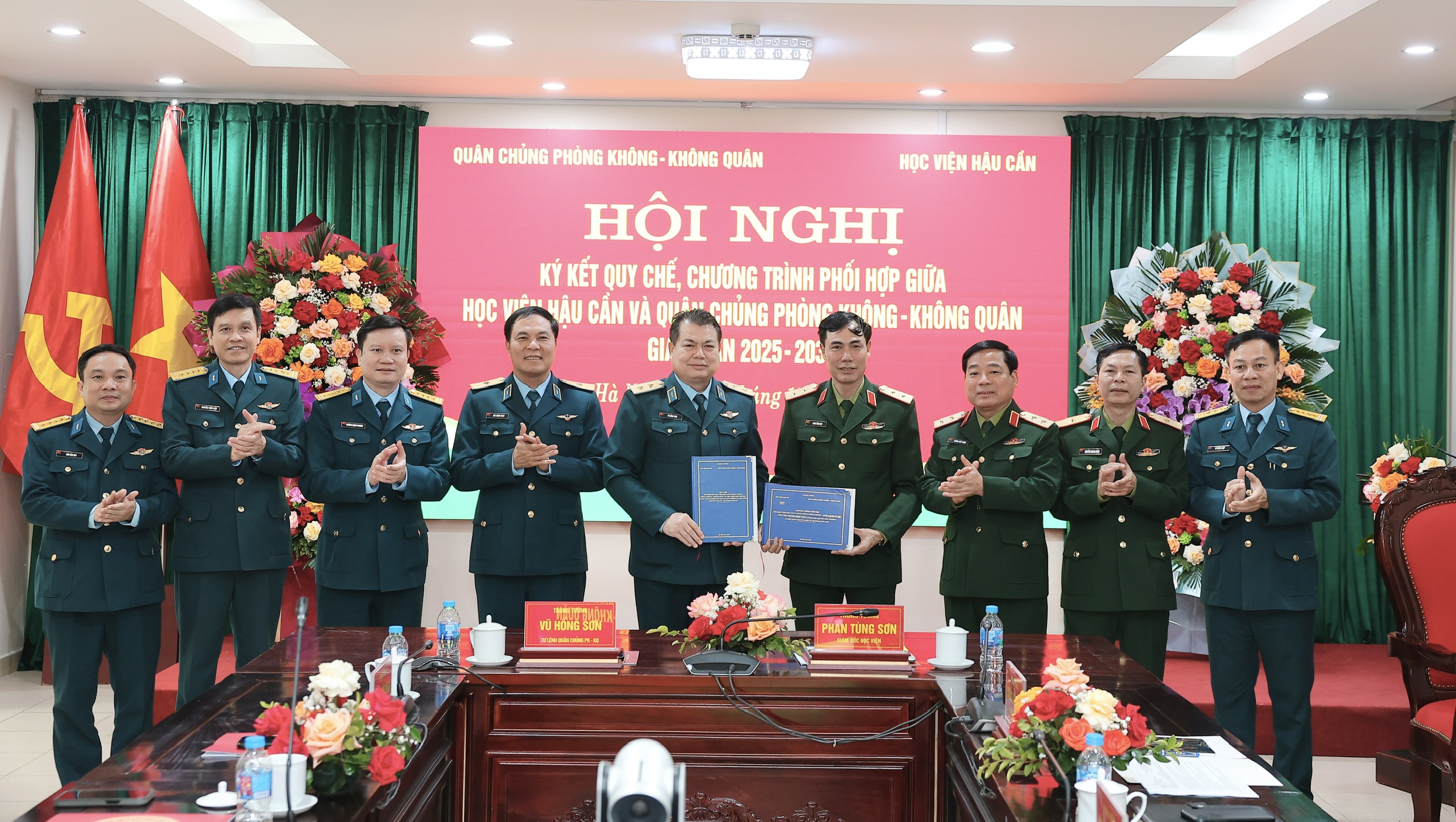 ĐỂ NHÀ TRƯỜNG GẮN LIỀN VỚI ĐƠN VỊ: HỌC VIỆN HẬU CẦN QUYẾT LIỆT ĐỘT PHÁ NÂNG CAO CHẤT LƯỢNG ĐÀO TẠO ĐÀO TẠO CÁN BỘ HẬU CẦN, KỸ THUẬT, TÀI CHÍNH QUÂN ĐỘI TRONG KỶ NGUYÊN MỚI