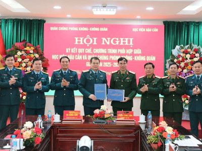 ĐỂ NHÀ TRƯỜNG GẮN LIỀN VỚI ĐƠN VỊ: HỌC VIỆN HẬU CẦN QUYẾT LIỆT ĐỘT PHÁ NÂNG CAO CHẤT LƯỢNG ĐÀO TẠO ĐÀO TẠO CÁN BỘ HẬU CẦN, KỸ THUẬT, TÀI CHÍNH QUÂN ĐỘI TRONG KỶ NGUYÊN MỚI