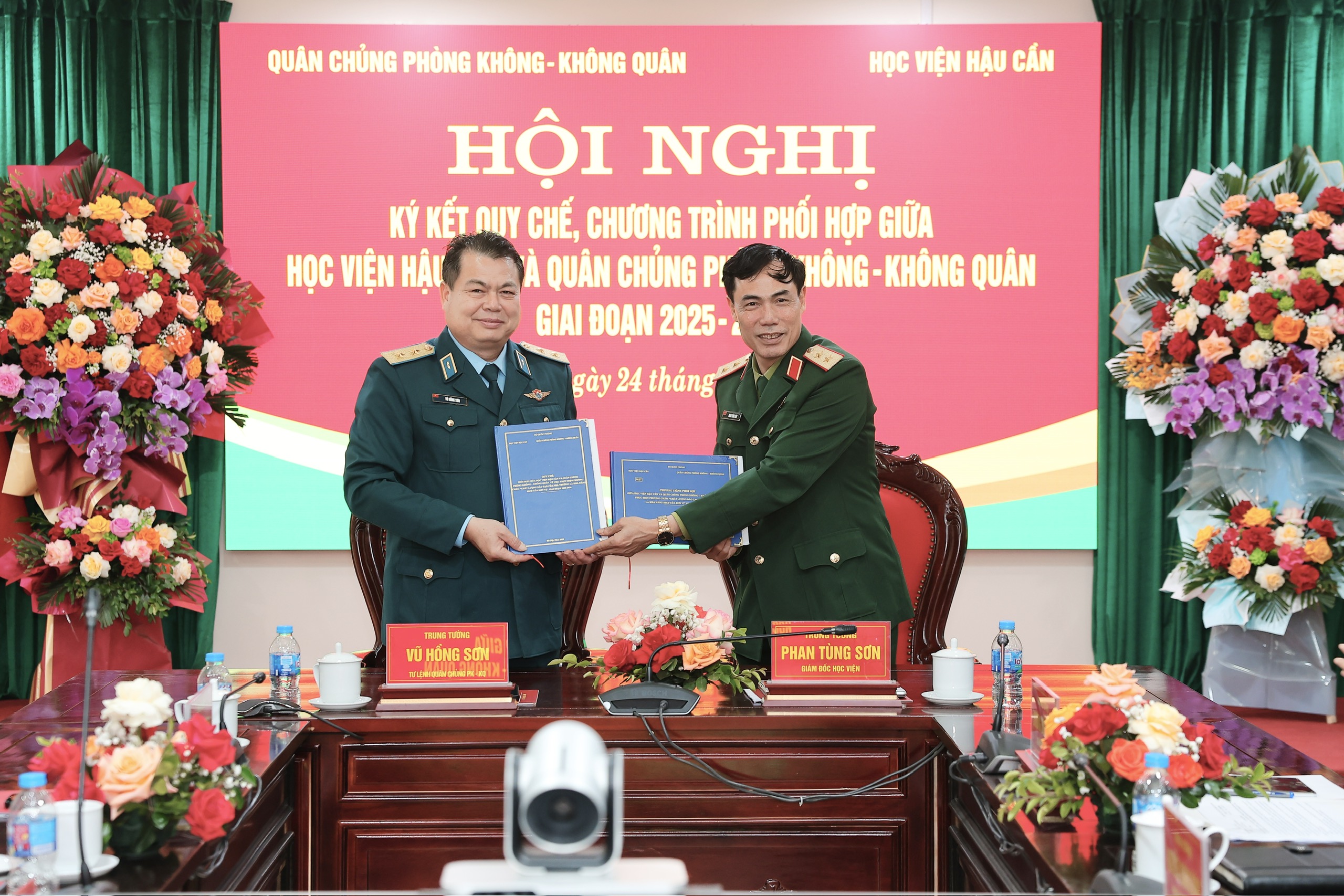 HỌC VIỆN HẬU CẦN VÀ QUÂN CHỦNG PHÒNG KHÔNG - KHÔNG QUÂN KÝ KẾT QUY CHẾ, CHƯƠNG TRÌNH PHỐI HỢP