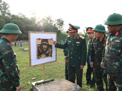 HỌC VIÊN KHÓA 32 BÌNH TĨNH, TỰ TIN, HOÀN THÀNH XUẤT SẮC NHIỆM VỤ KIỂM TRA BẮN ĐẠN THẬT SÚNG TIỂU LIÊN AK
