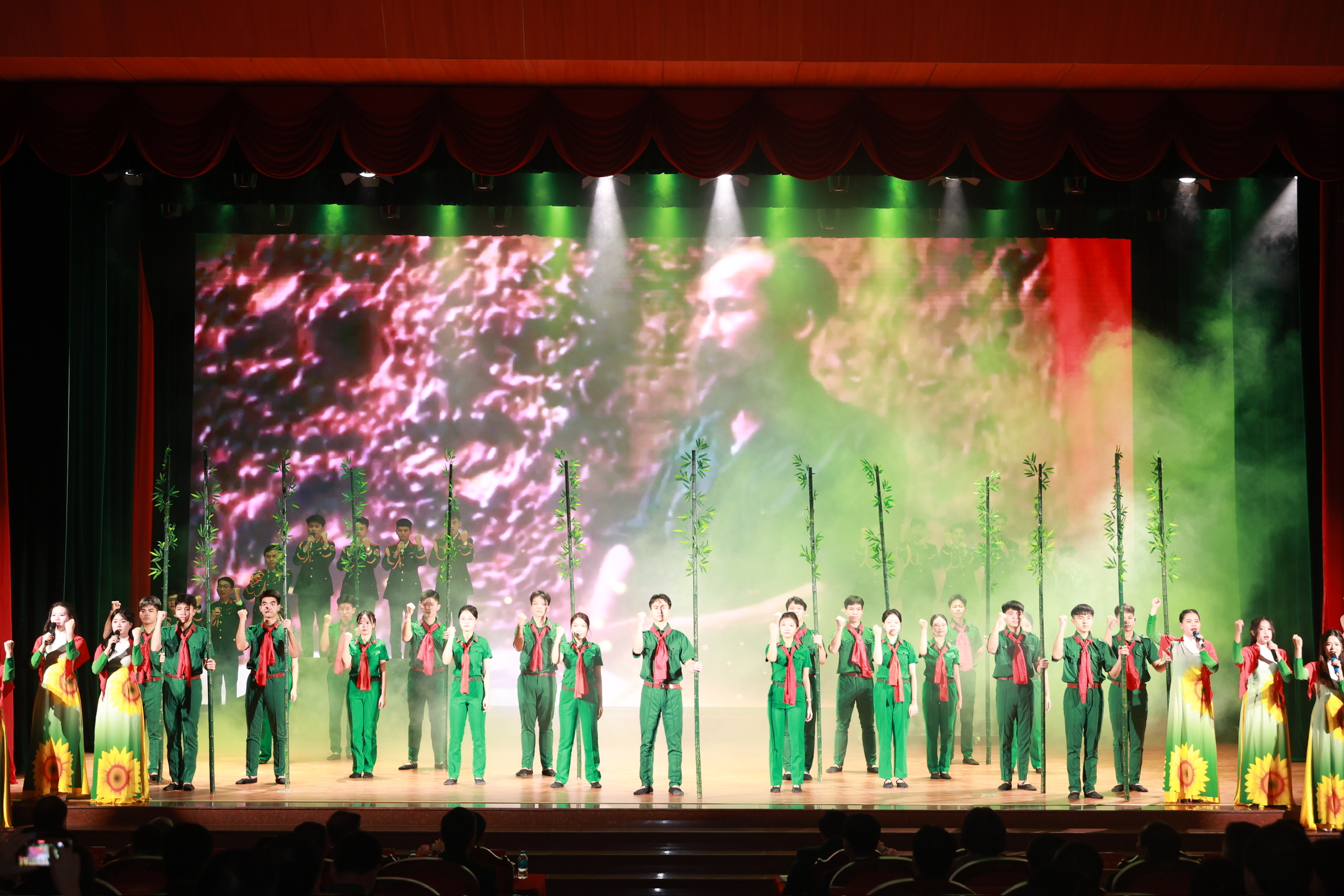 HỌC VIỆN HẬU CẦN: GẶP MẶT ĐOÀN KẾT QUÂN - DÂN