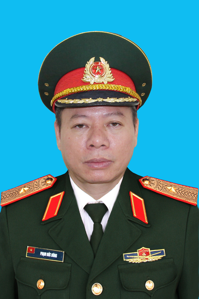 Trung tướng Phạm Đức Dũng