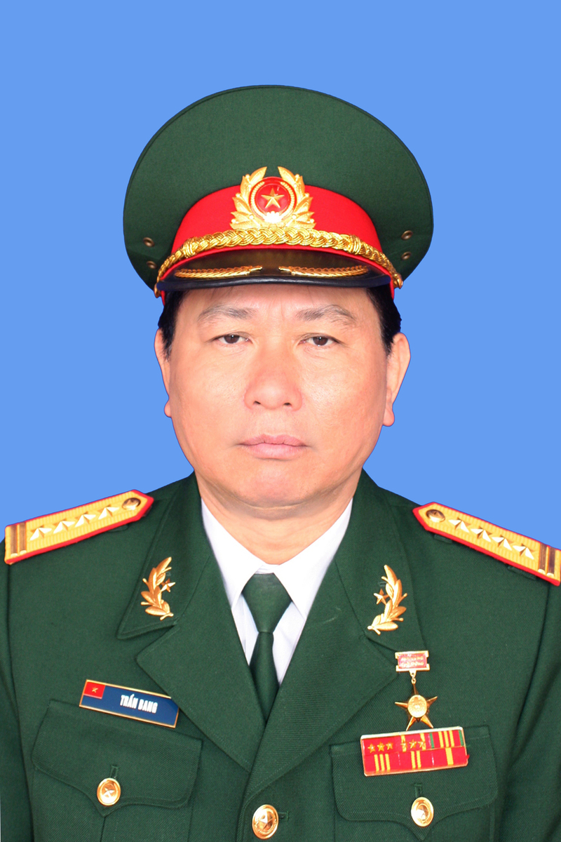 Đại tá Trần Bang