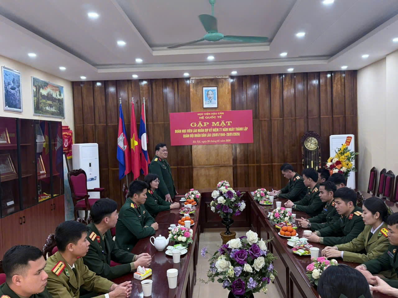 ẤM ÁP NGHĨA TÌNH VIỆT – LÀO TRONG BUỔI GẶP MẶT HỌC VIÊN LÀO TẠI HỌC VIỆN HẬU CẦN