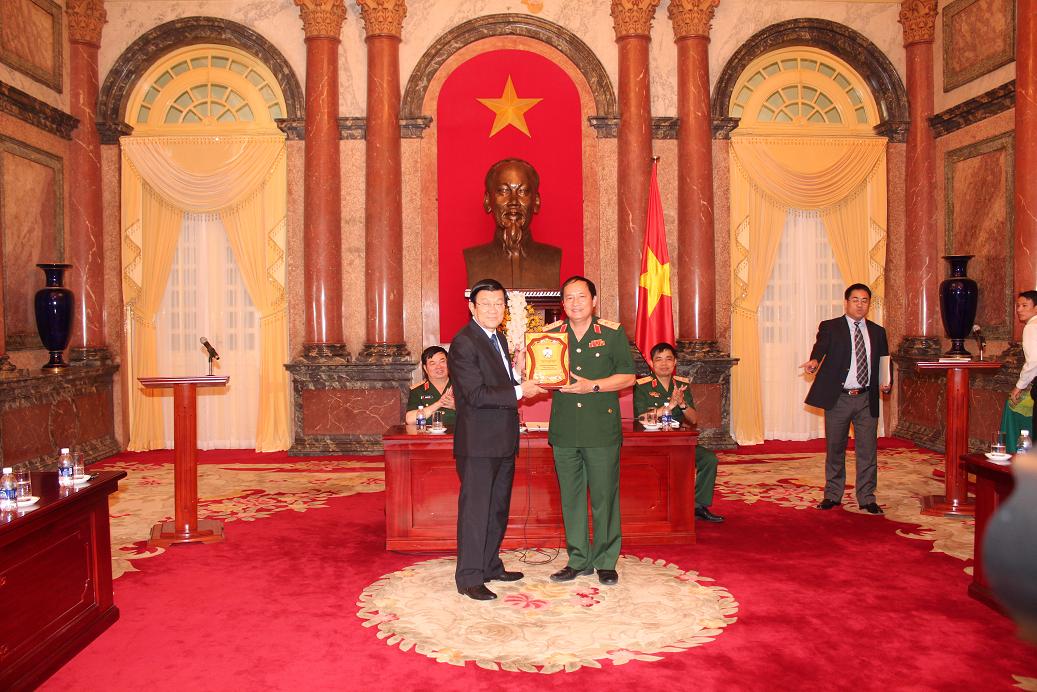 CHỦ TỊCH NƯỚC GẶP MẶT CÁN BỘ, GIẢNG VIÊN TIÊU BIỂU, HỌC VIÊN GIỎI CỦA HỌC VIỆN HẬU CẦN - Gallery - 4