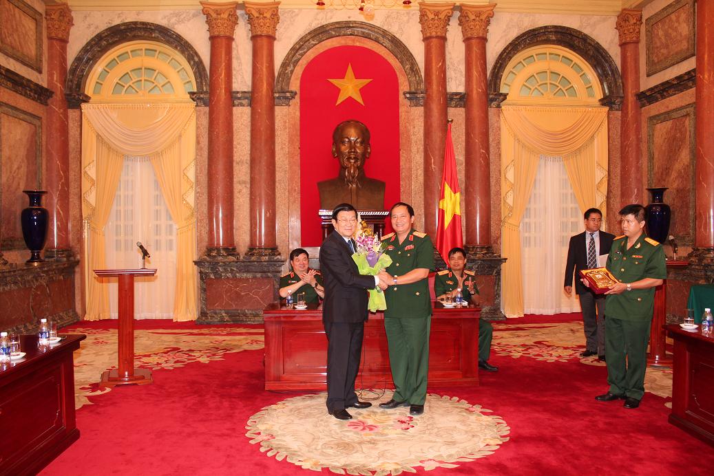 CHỦ TỊCH NƯỚC GẶP MẶT CÁN BỘ, GIẢNG VIÊN TIÊU BIỂU, HỌC VIÊN GIỎI CỦA HỌC VIỆN HẬU CẦN - Gallery - 5