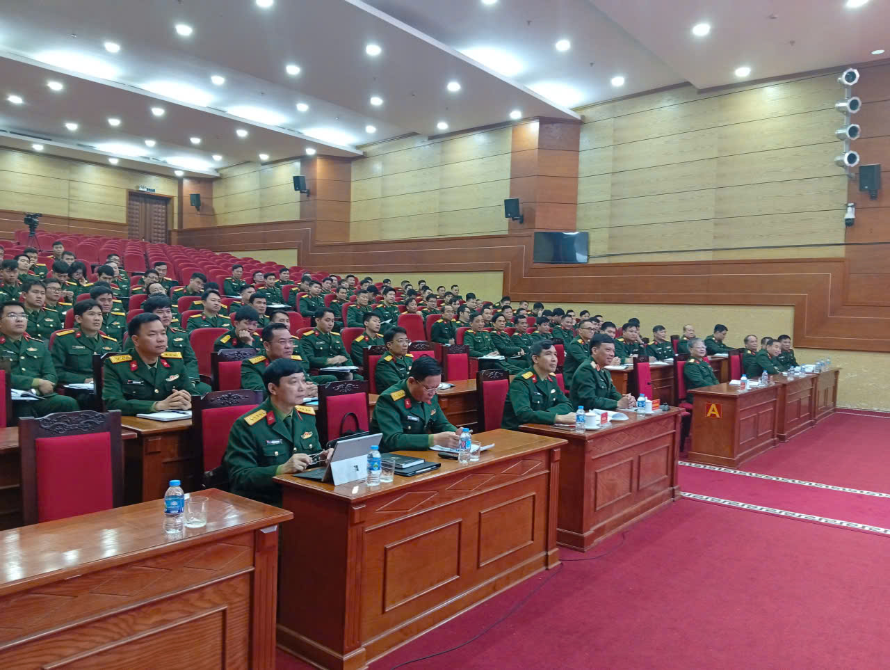 HỌC VIỆN HẬU CẦN GẮN ĐÀO TẠO SAU ĐẠI HỌC VỚI THỰC TIỄN CÔNG TÁC HẬU CẦN - KỸ THUẬT TRONG TÌNH HÌNH MỚI