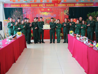 ĐÓN XUÂN MỚI VỚI QUYẾT TÂM CAO: THỦ TRƯỞNG HỌC VIỆN HẬU CẦN THĂM, CHÚC TẾT CÁN BỘ, HỌC VIÊN, NHÂN VIÊN, CHIẾN SĨ CÁC ĐƠN VỊ