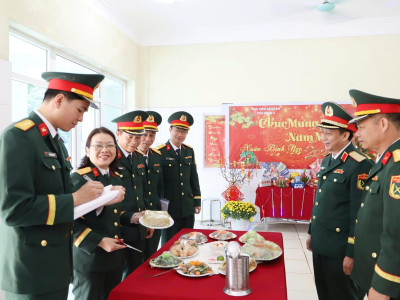 HỌC VIỆN HẬU CẦN ĐÓN TẾT NGUYÊN ĐÁN TRONG KHÔNG KHÍ HỌC ĐI ĐÔI VỚI HÀNH