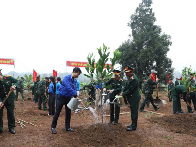 HỌC VIỆN HẬU CẦN PHÁT ĐỘNG TẾT TRỒNG CÂY “ĐỜI ĐỜI NHỚ ƠN BÁC HỒ” XUÂN BÍNH NGỌ 2026