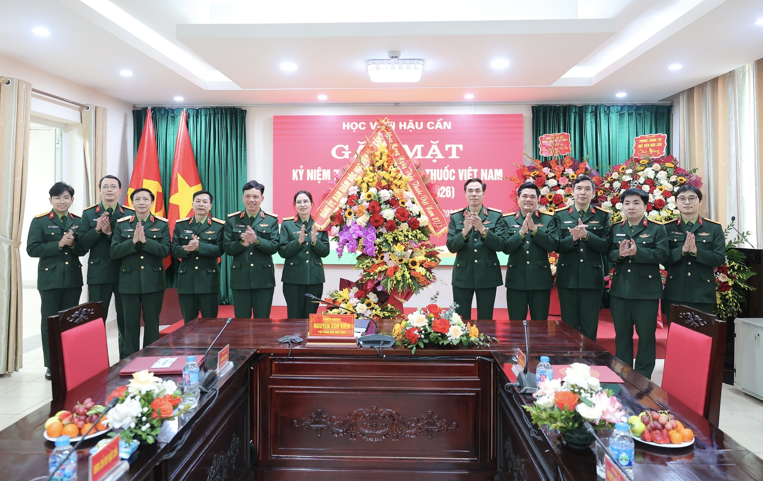 HỌC VIỆN HẬU CẦN TRI ÂN NHỮNG “CHIẾN SĨ ÁO TRẮNG” NHÂN NGÀY THẦY THUỐC VIỆT NAM