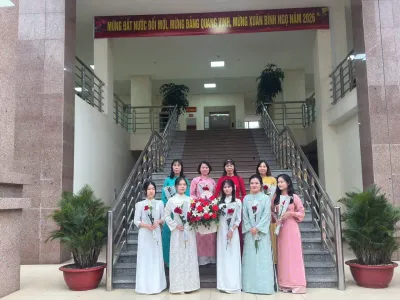 PHỤ NỮ HỌC VIỆN HẬU CẦN VIẾT TIẾP NHỮNG MÙA HOA CỐNG HIẾN