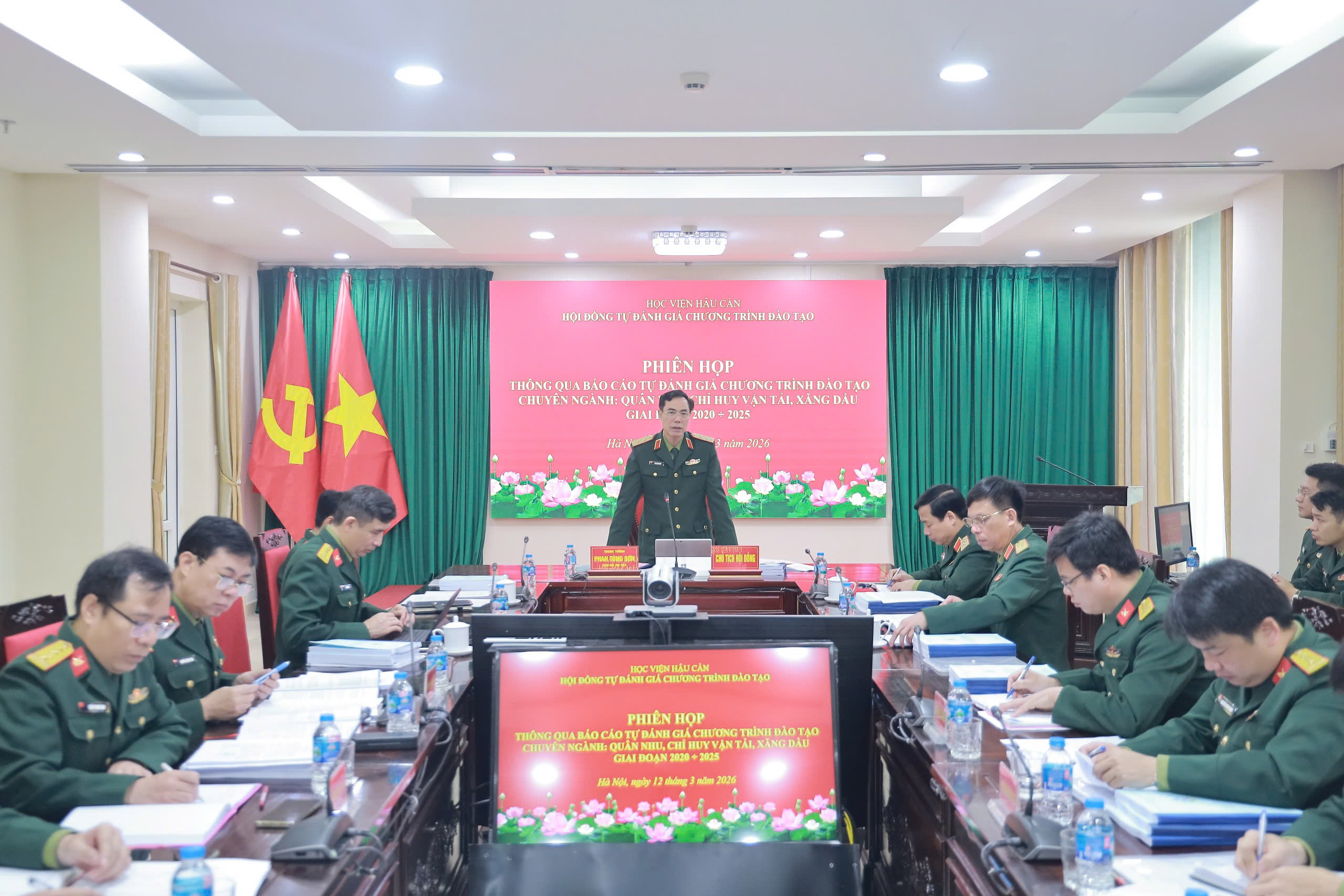 TỰ ĐÁNH GIÁ - BƯỚC ĐỘT PHÁ NÂNG CAO CHẤT LƯỢNG ĐÀO TẠO TẠI HỌC VIỆN HẬU CẦN