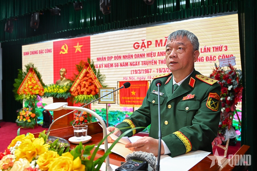 HỌC VIỆN HẬU CẦN DỰ GẶP MẶT NHÂN DỊP ĐÓN NHẬN DANH HIỆU ANH HÙNG LỰC LƯỢNG VŨ TRANG NHÂN DÂN CỦA BINH CHỦNG ĐẶC CÔNG