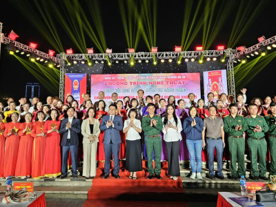 SÔI NỔI CHƯƠNG TRÌNH NGHỆ THUẬT “NGÀY HỘI NON SÔNG - NIỀM TIN DÂNG ĐẢNG” TẠI PHƯỜNG BỒ ĐỀ