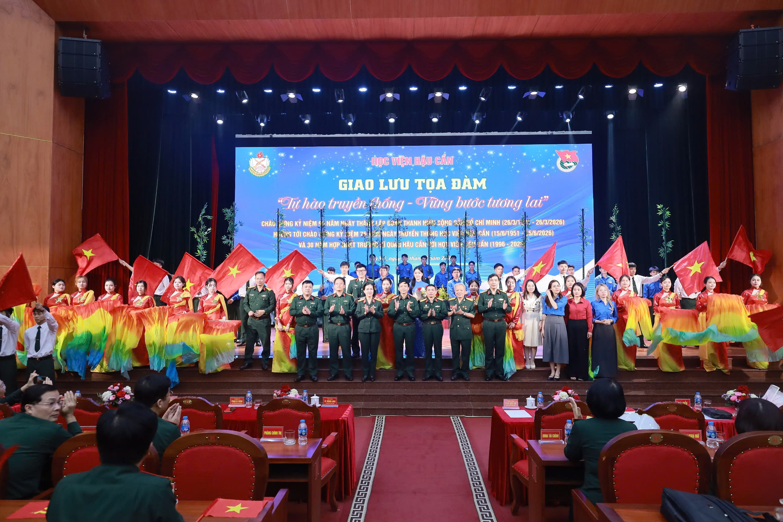 TUỔI TRẺ HỌC VIỆN HẬU CẦN TỰ HÀO TRUYỀN THỐNG, VỮNG BƯỚC TƯƠNG LAI