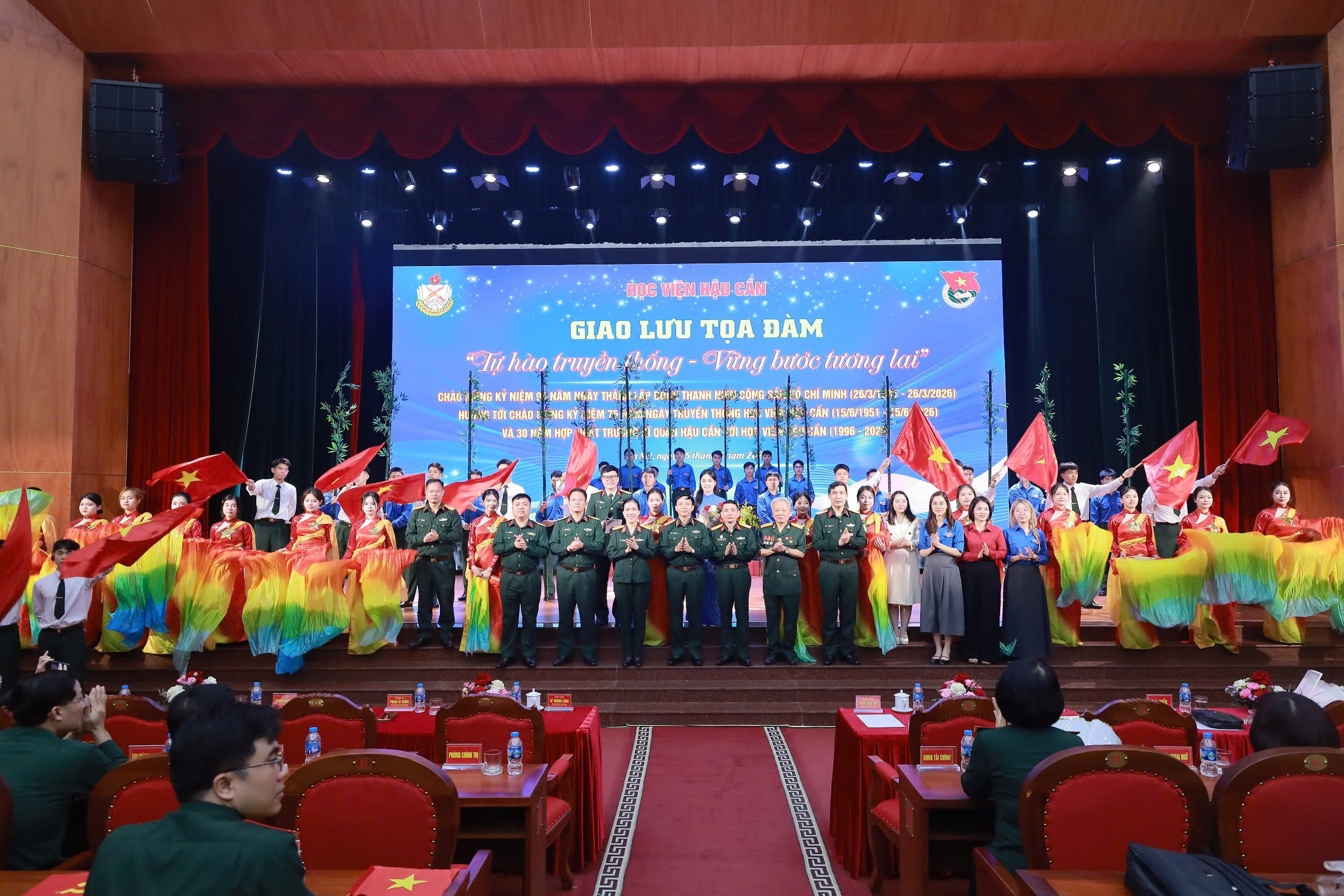 TUỔI TRẺ HỌC VIỆN HẬU CẦN TỰ HÀO TRUYỀN THỐNG, VỮNG BƯỚC TƯƠNG LAI