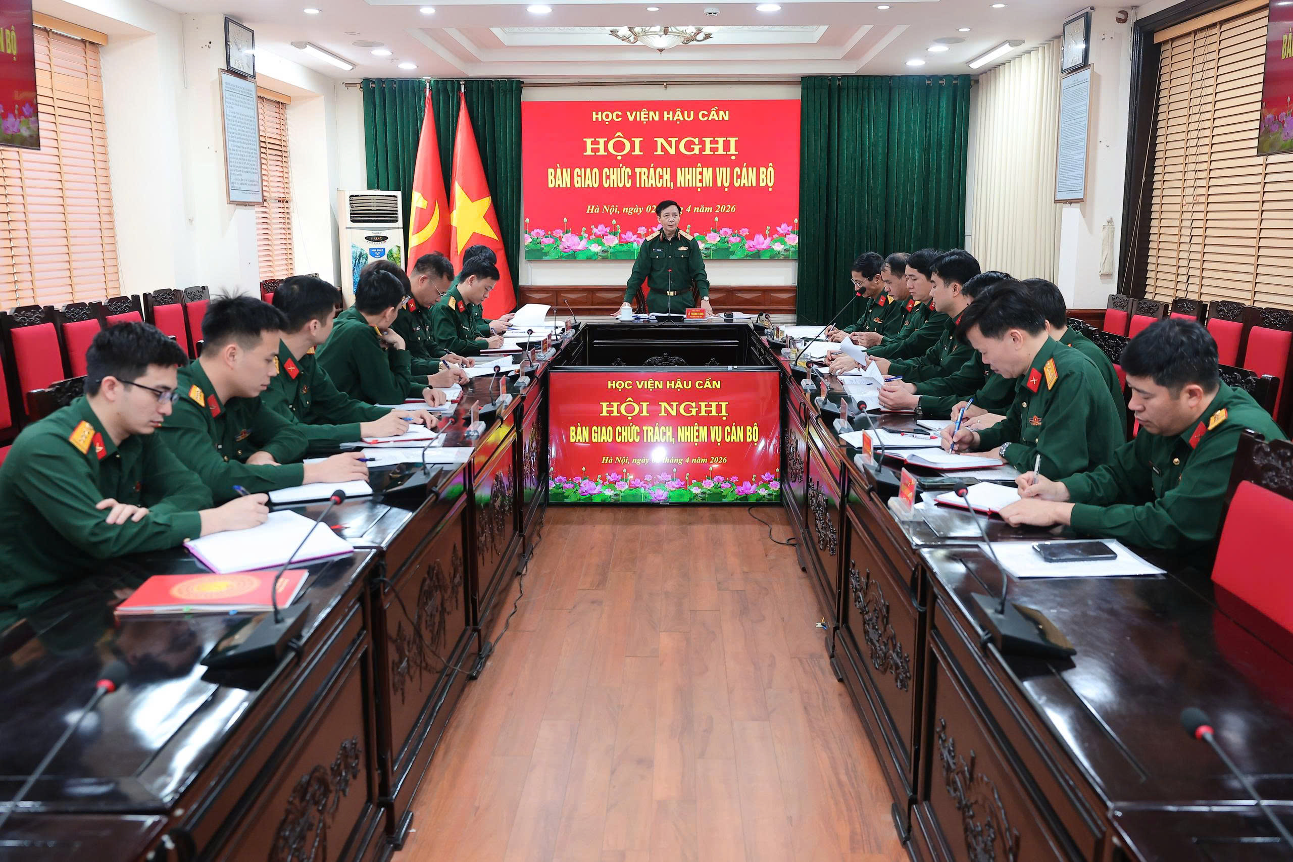 HỌC VIỆN HẬU CẦN TỔ CHỨC HỘI NGHỊ BÀN GIAO CHỨC TRÁCH, NHIỆM VỤ