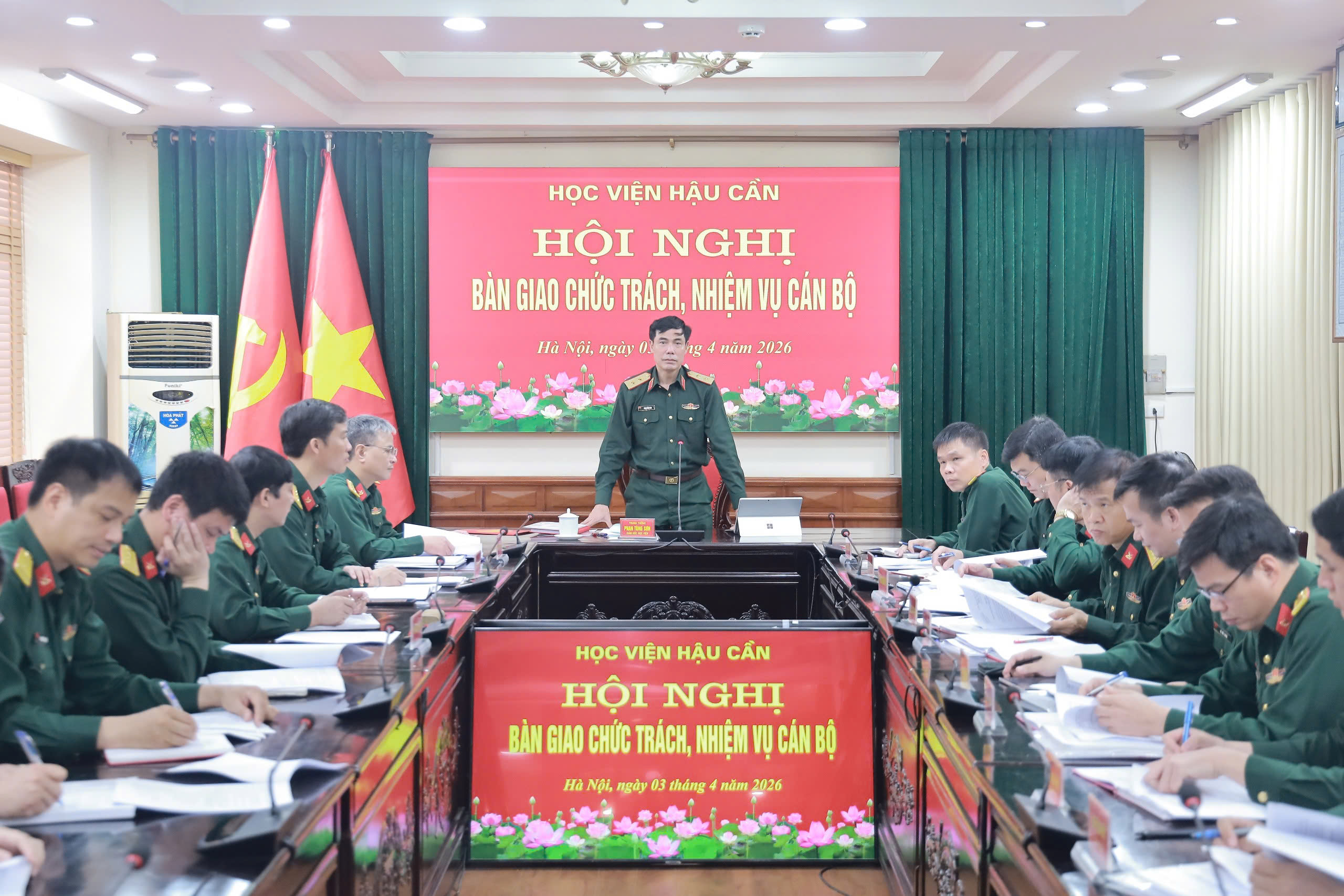 HỌC VIỆN HẬU CẦN TỔ CHỨC HỘI NGHỊ BÀN GIAO CHỨC TRÁCH, NHIỆM VỤ