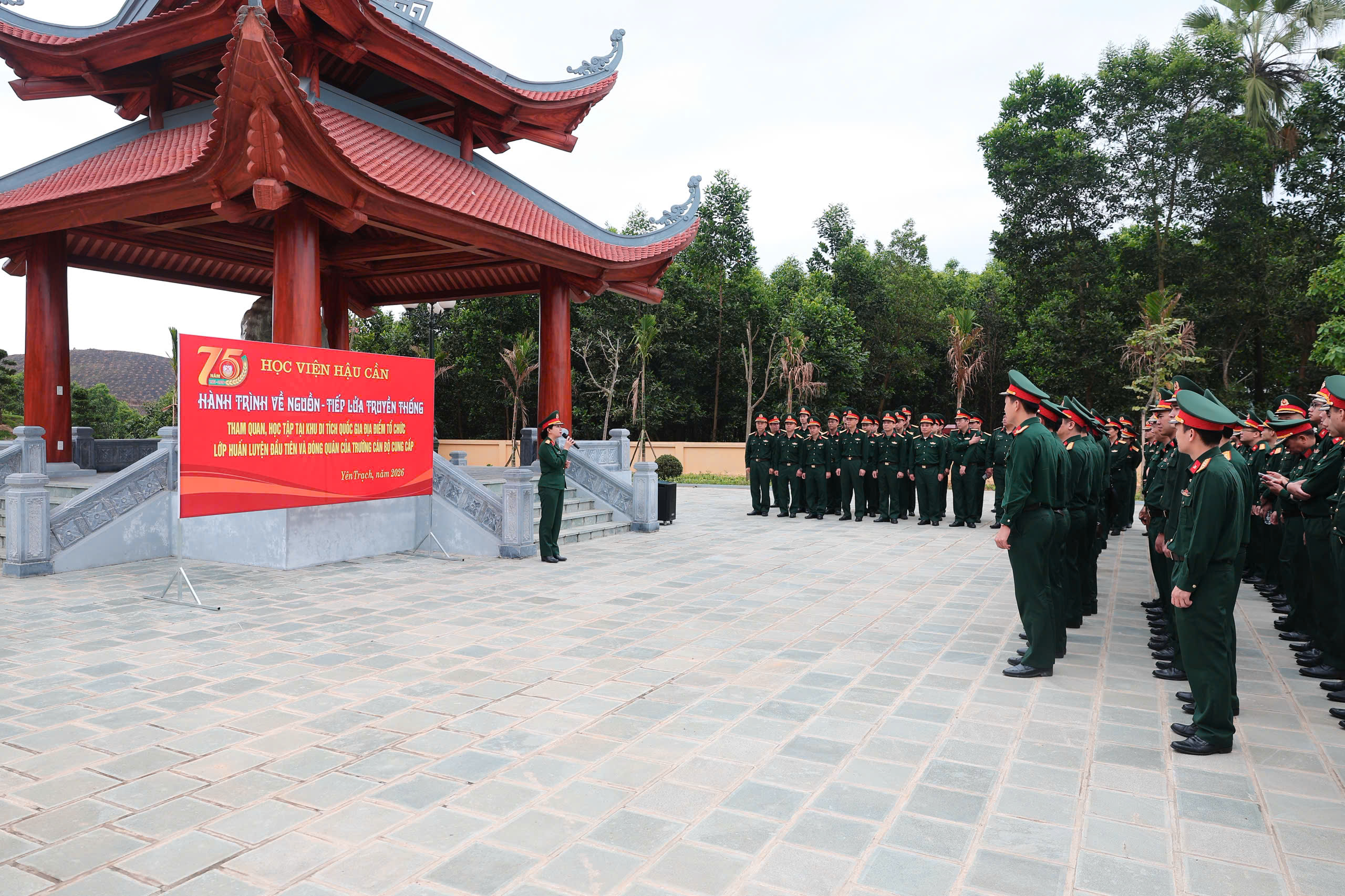 HỌC VIỆN HẬU CẦN TỔ CHỨC HÀNH QUÂN VỀ NGUỒN, THAM QUAN, HỌC TẬP TRUYỀN THỐNG