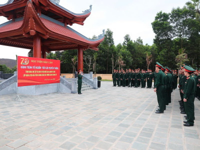 HỌC VIỆN HẬU CẦN TỔ CHỨC HÀNH QUÂN VỀ NGUỒN, THAM QUAN, HỌC TẬP TRUYỀN THỐNG