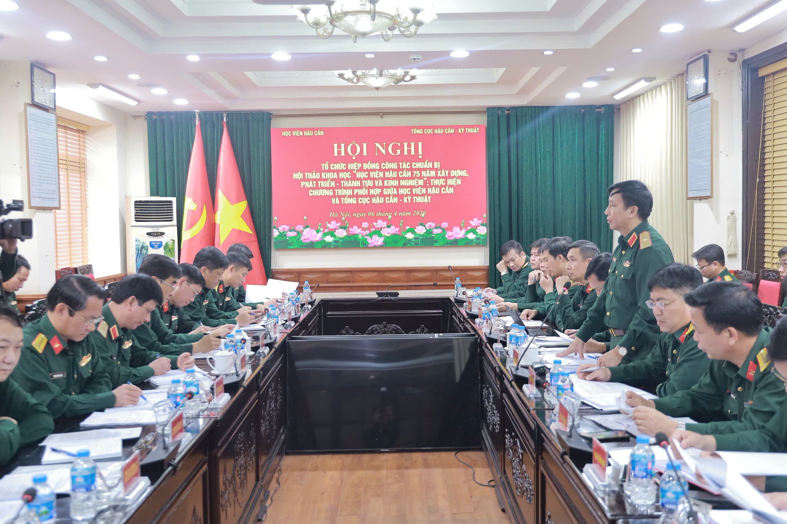 TĂNG CƯỜNG PHỐI HỢP HOẠT ĐỘNG GIỮA TỔNG CỤC HẬU CẦN-KỸ THUẬT VỚI HỌC VIỆN HẬU CẦN