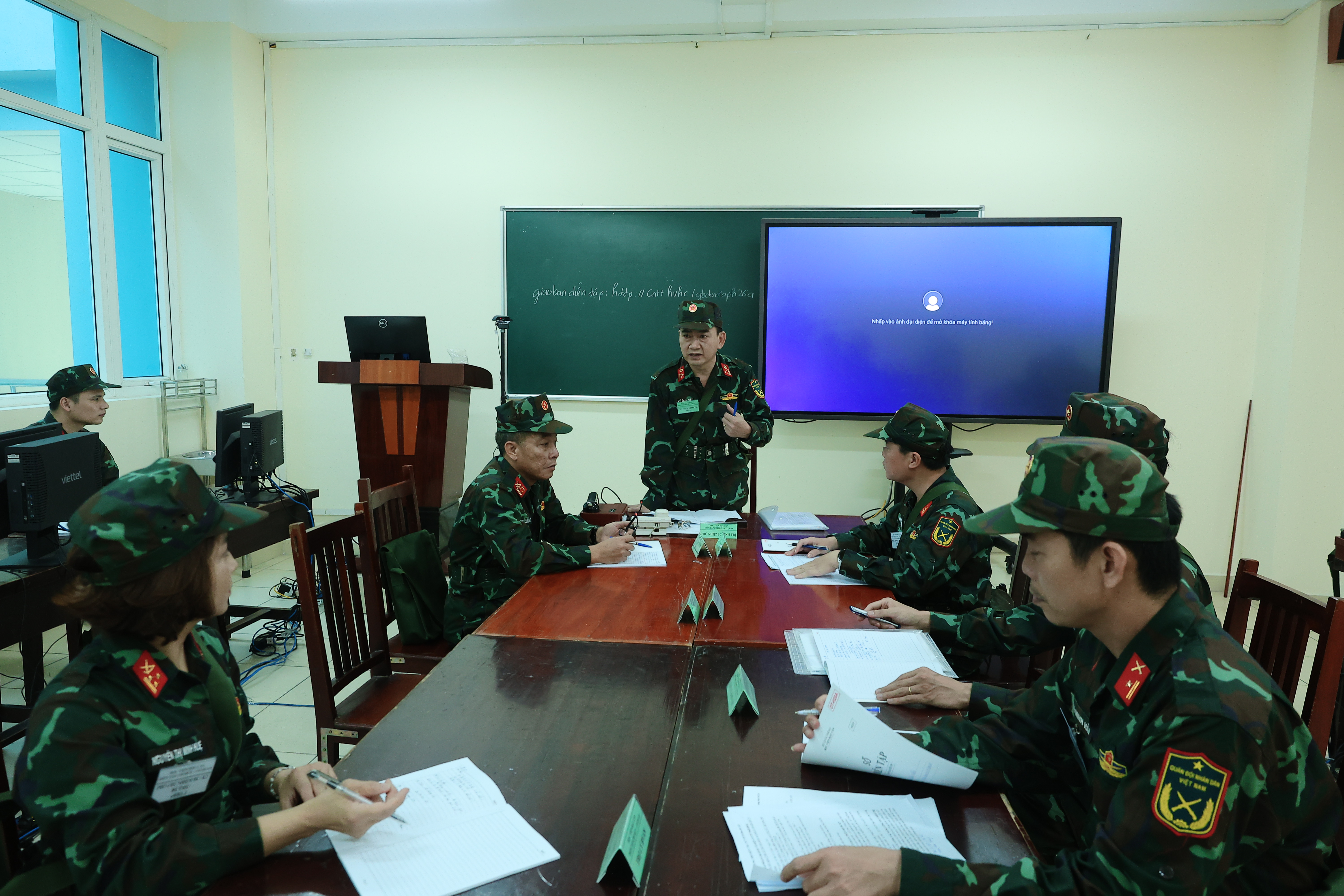 KHÍ THẾ QUYẾT TÂM CAO NGÀY ĐẦU TIÊN BƯỚC VÀO NỘI DUNG DIỄN TẬP