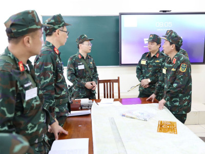 CÁC KHUNG TẬP BÀI TỔ CHỨC GIAO NHIỆM VỤ, XÂY DỰNG VĂN KIỆN CHUYỂN TRẠNG THÁI SẴN SÀNG CHIẾN ĐẤU TỪ THỜI BÌNH TRONG DIỄN TẬP H-26A
