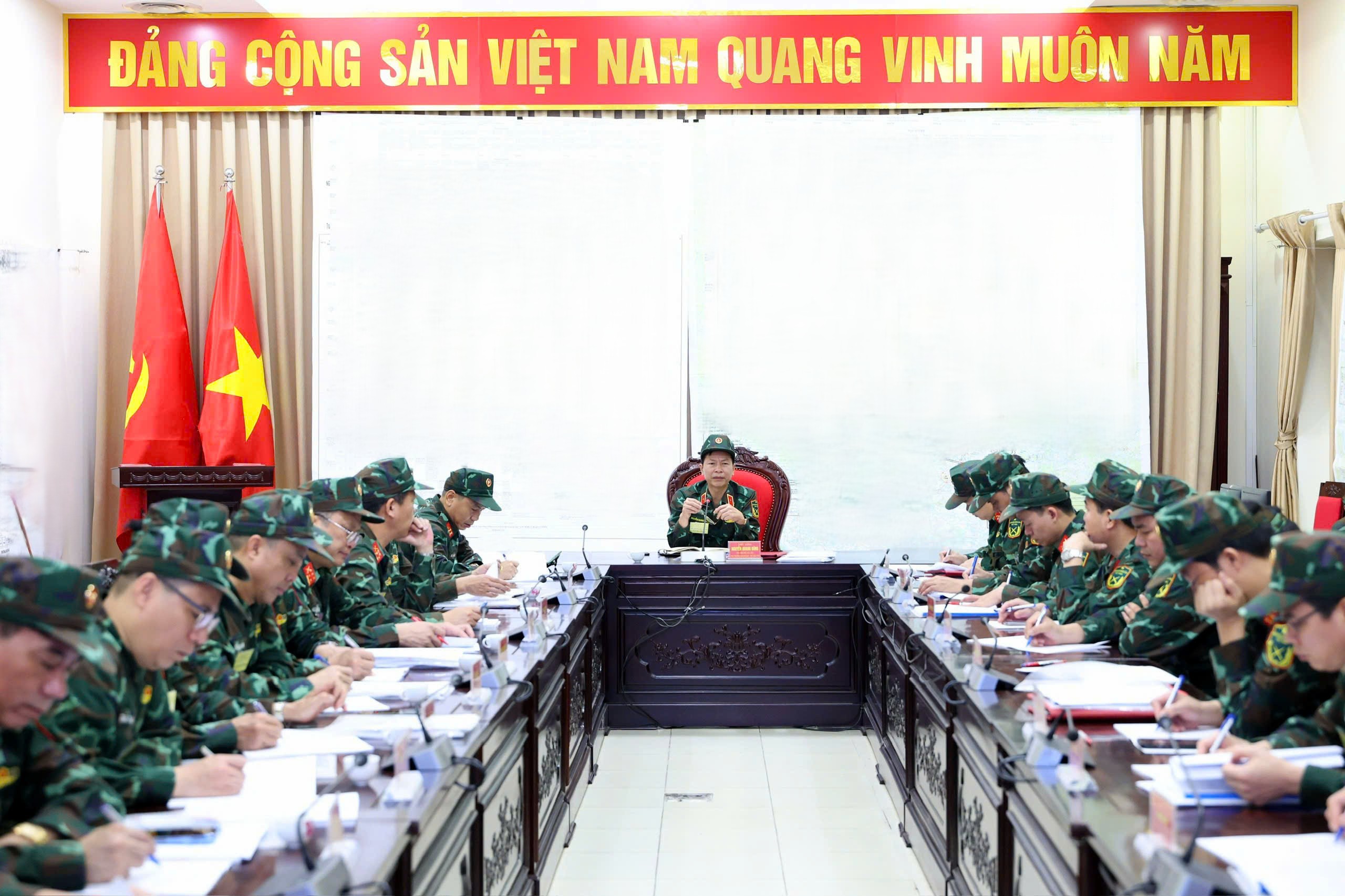 DIỄN TẬP H-26A HOÀN THÀNH TỐT NỘI DUNG CHUYỂN TRẠNG THÁI SẴN SÀNG CHIẾN ĐẤU, SẴN SÀNG CƠ ĐỘNG THỰC HIỆN NHIỆM VỤ TIẾP THEO