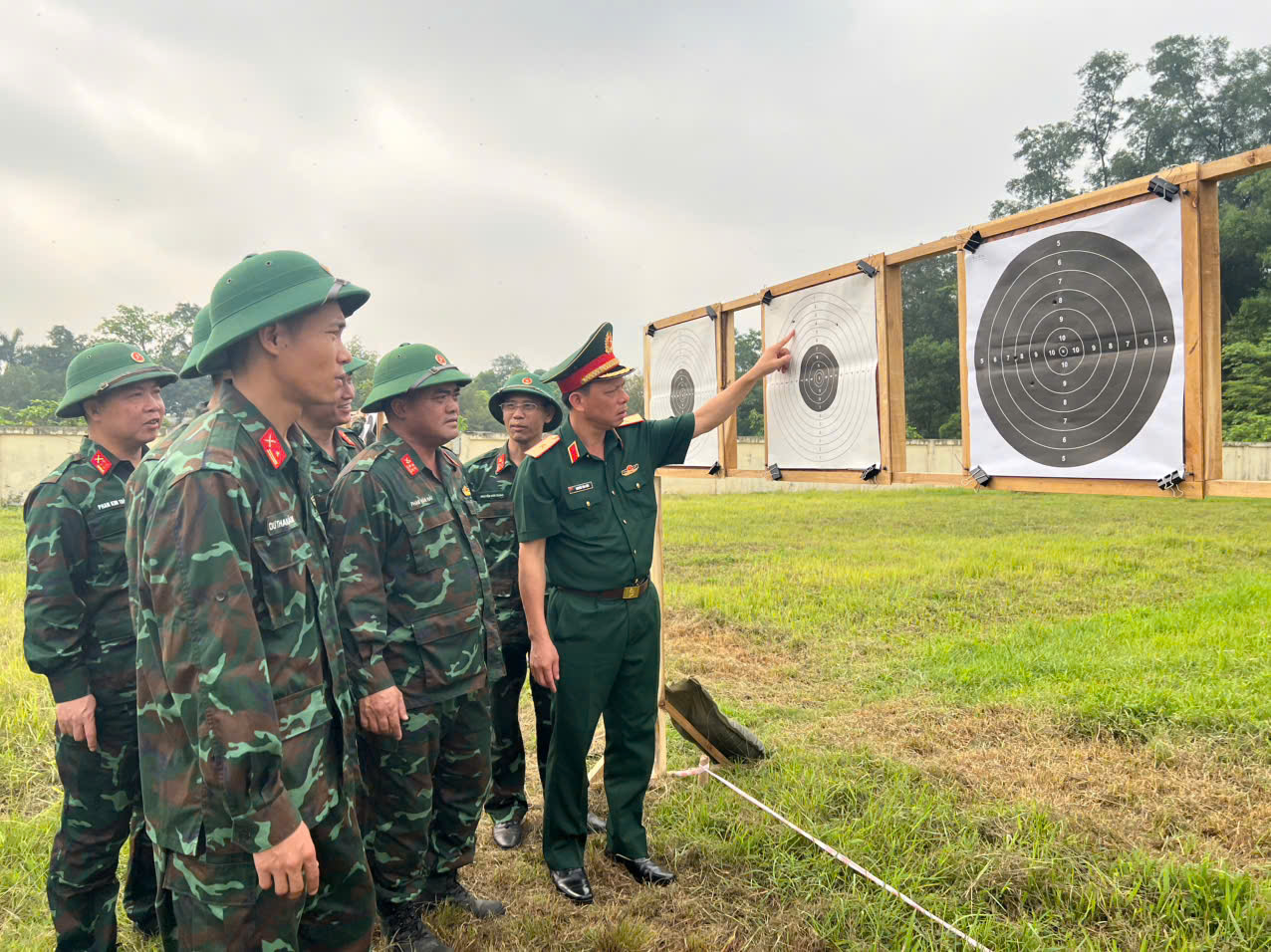 TỔ CHỨC TỐT NỘI DUNG KIỂM TRA BẮN ĐẠN THẬT SÚNG NGẮN K54 CHO HỌC VIÊN PHÂN ĐỘI KHOÁ 32, TIỂU ĐOÀN 1 TẠI HỌC VIỆN HẬU CẦN