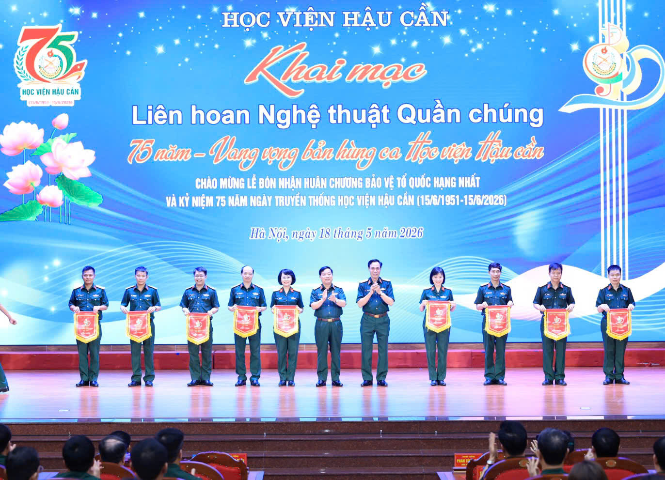 LIÊN HOAN NGHỆ THUẬT NGỢI CA TRUYỀN THỐNG HỌC VIỆN HẬU CẦN