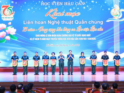 LIÊN HOAN NGHỆ THUẬT NGỢI CA TRUYỀN THỐNG HỌC VIỆN HẬU CẦN