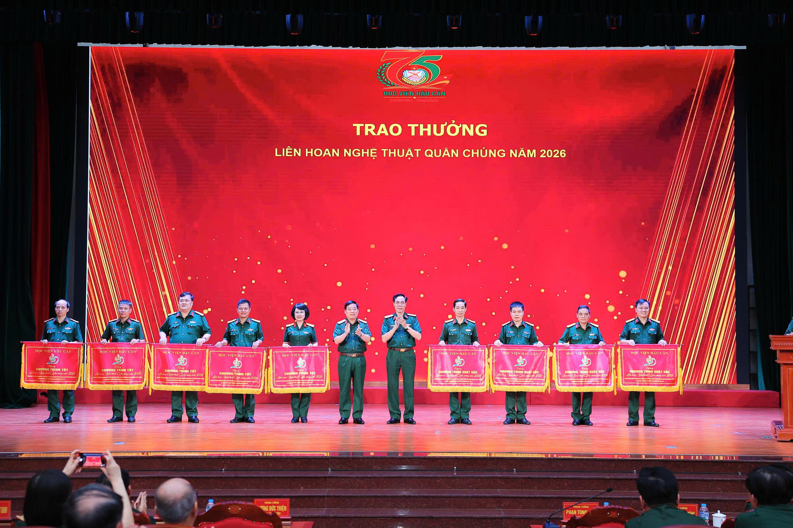 TỔ CHỨC THÀNH CÔNG CÁC HỘI THI CHÀO MỪNG KỶ NIỆM 75 NĂM NGÀY TRUYỀN THỐNG HỌC VIỆN HẬU CẦN