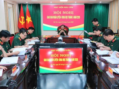 DUY TRÌ NGHIÊM NỀN NẾP GIAO BAN HUẤN LUYỆN - KHOA HỌC LÀ CƠ SỞ ĐỂ TỪNG BƯỚC NÂNG CAO CHẤT LƯỢNG GIÁO DỤC ĐÀO TẠO, NGHIÊN CỨU KHOA HỌC TRONG HỌC VIỆN HẬU CẦN